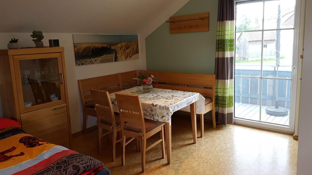 Ferienwohnung Robl Roetz Екстер'єр фото